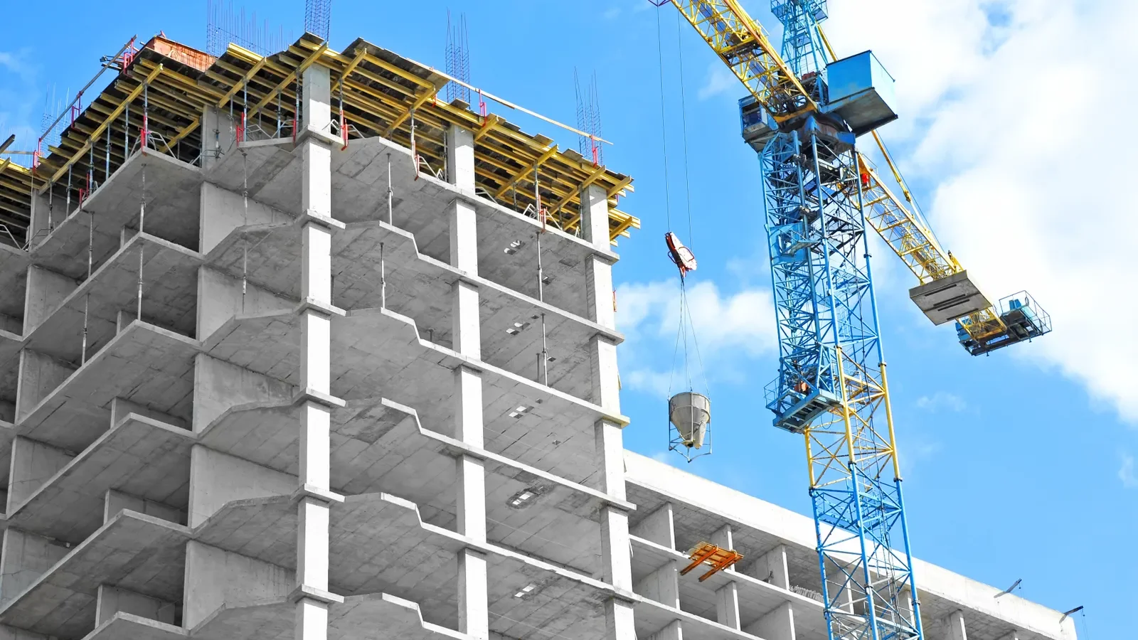 High-Density Apartment Construction Surges Across U.S.: Key Trends from 2025