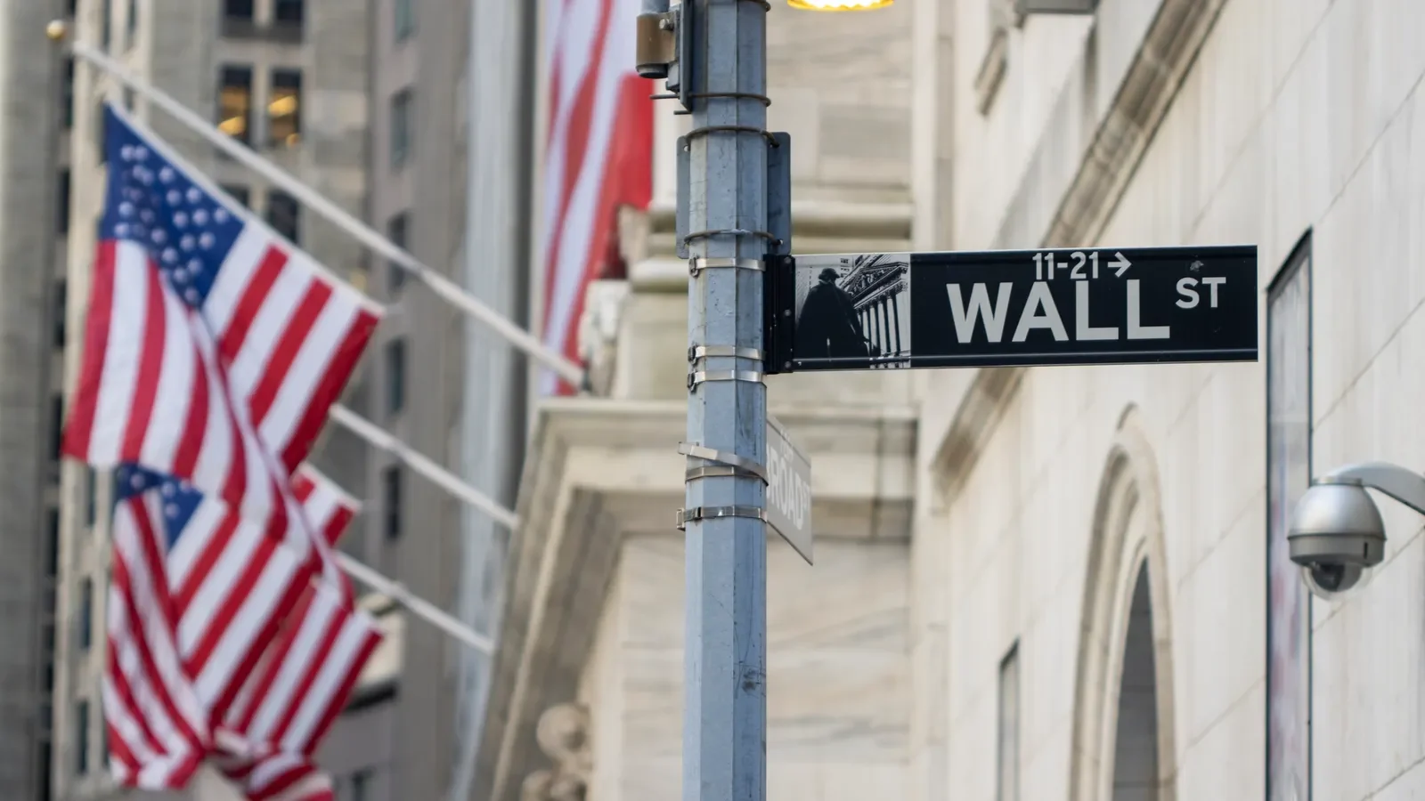 Essex Property Trust Capitalizes on West Coast Performance to Surpass Q2 Projections