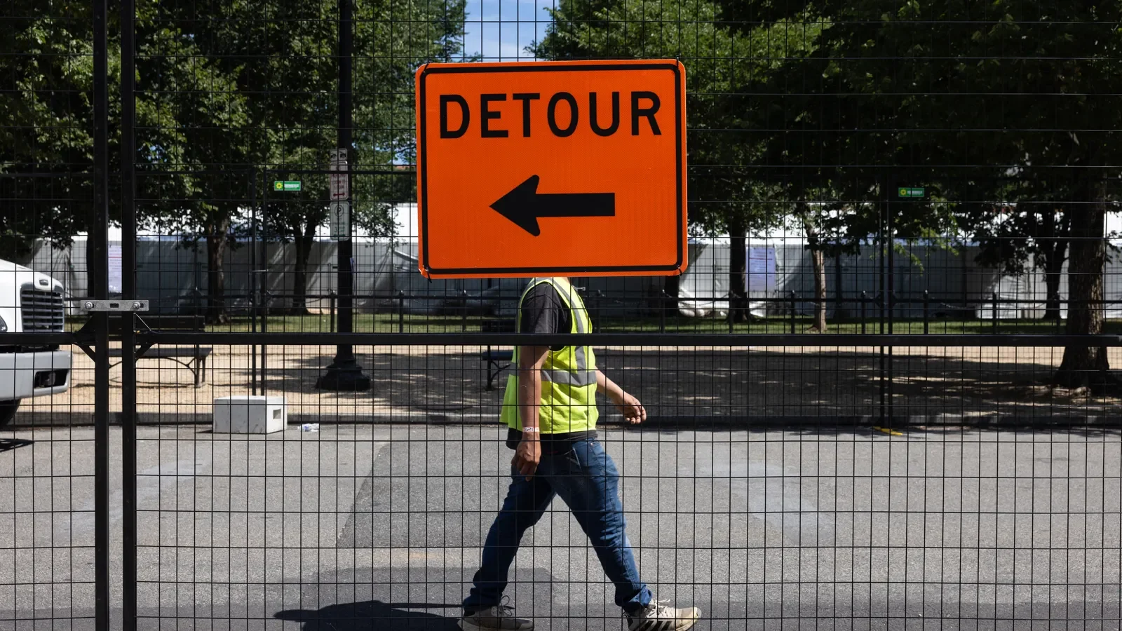 Construction Job Openings Surge in June Amid Skilled Labor Shortage