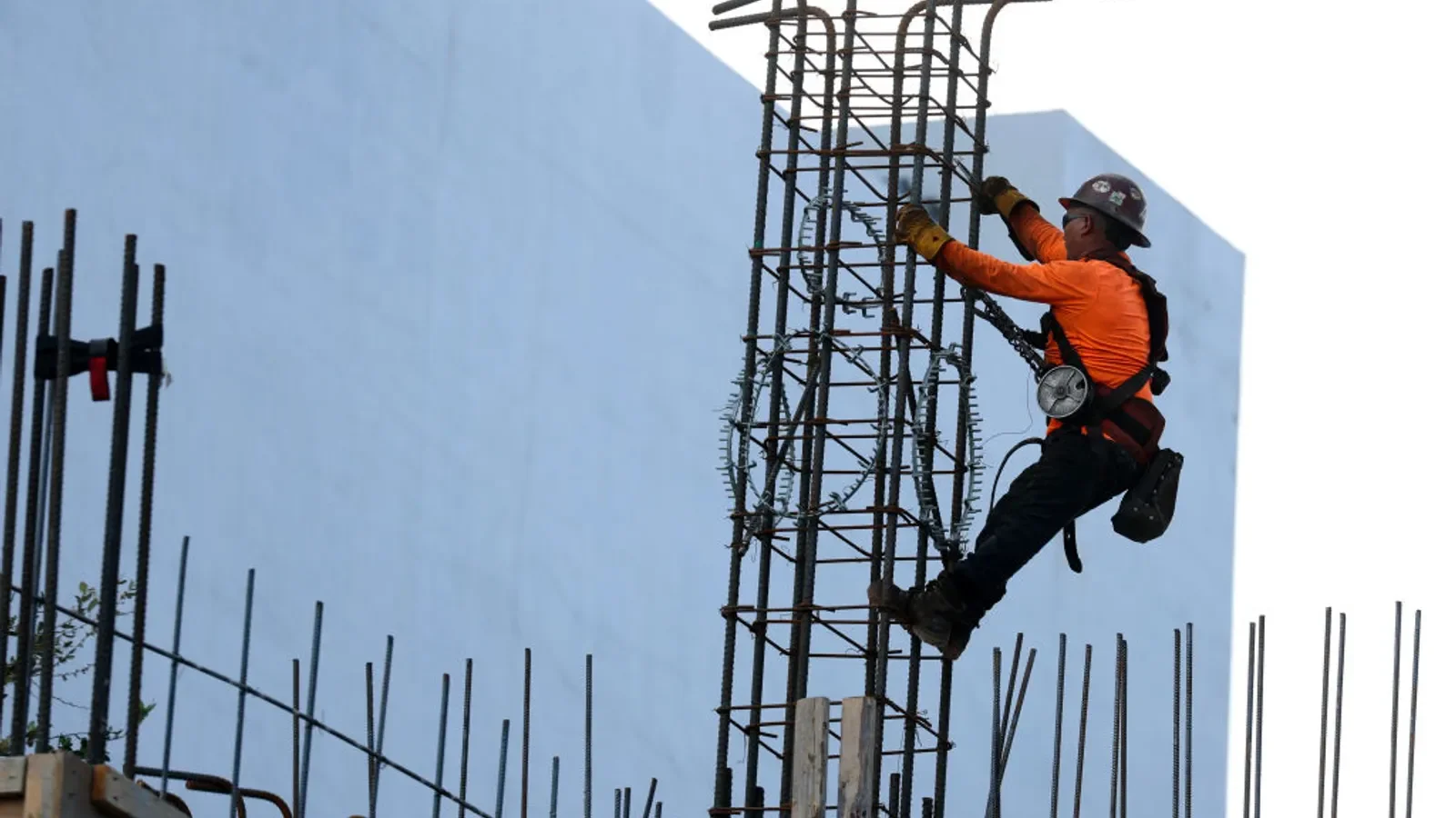 Monthly Decline in Multifamily Construction Signals Market Shifts