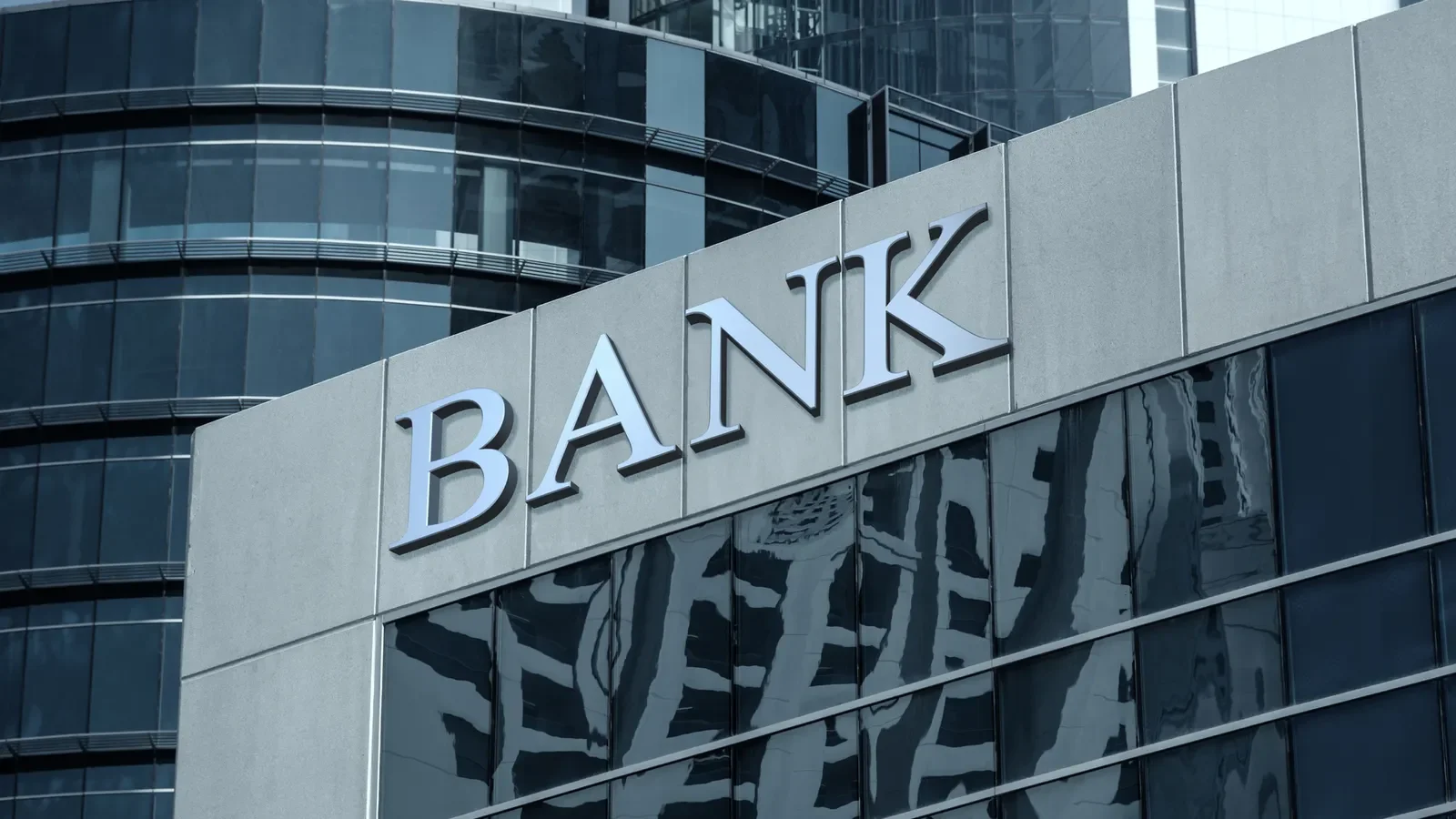 Revival of Bank Lending Reshapes Multifamily Real Estate in 2026