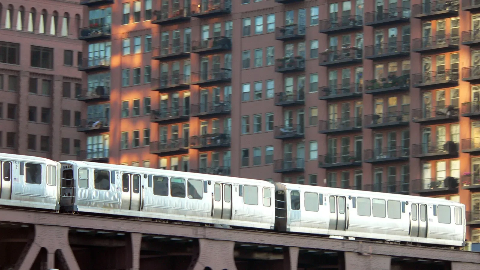 Chicago Rents Soar Prompting Mayor's Push for Rental Reforms