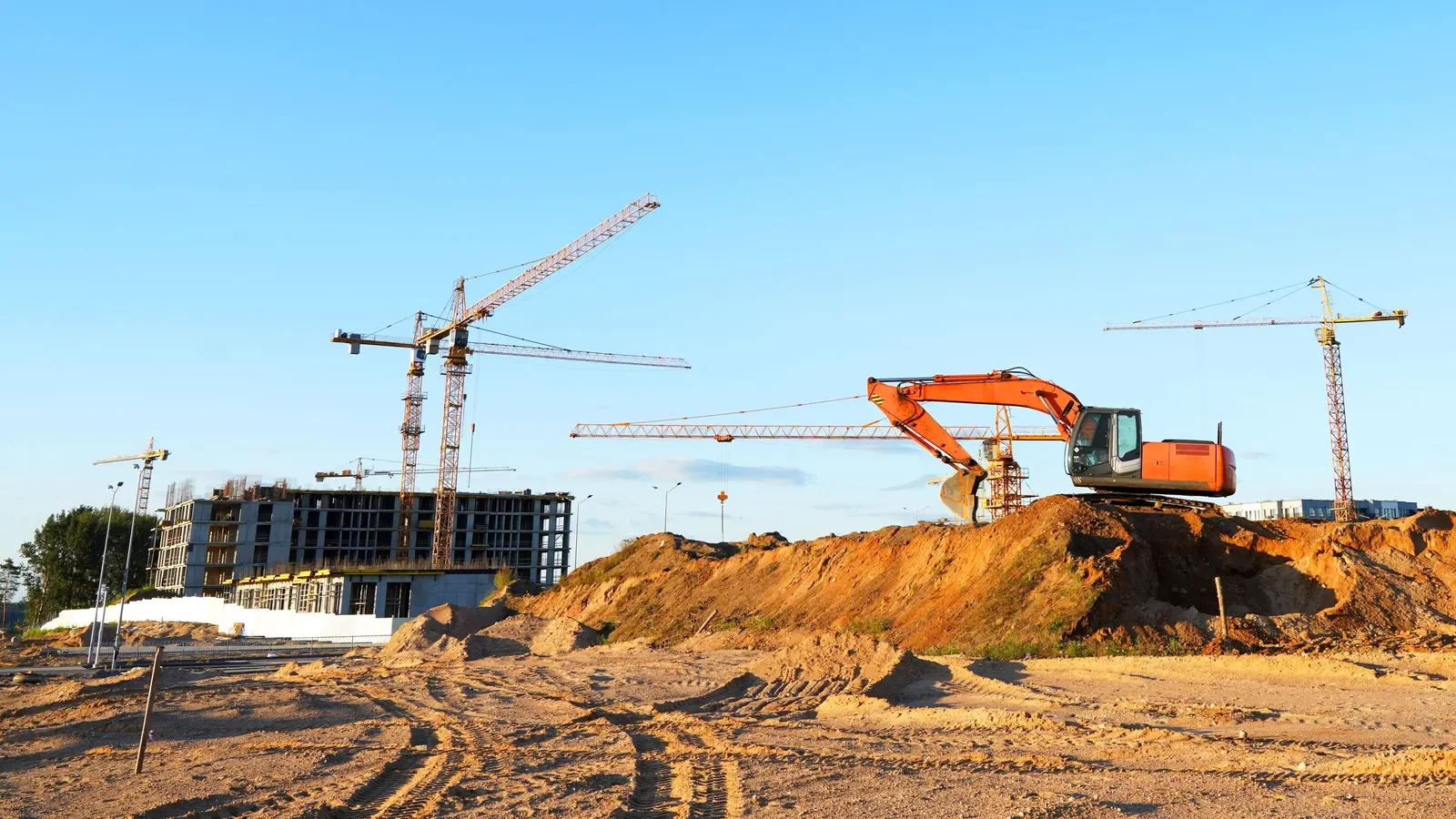 Piedmont Healthcare Allocates $600M for New Hospital in Georgia, Skanska Secures $84M Data Center Project
