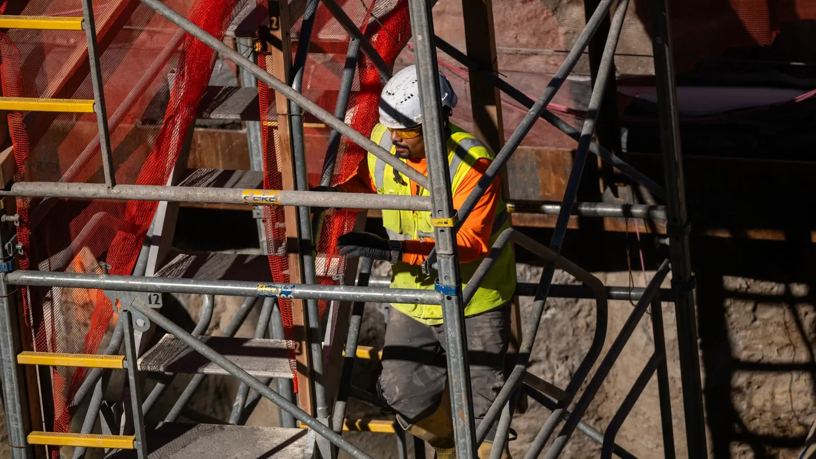 Hudson Tunnel Project Funding Resumes: Key Legal Ruling Boosts New Jersey-Manhattan Connection